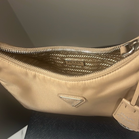 Authentic Prada Edition 2005 Re-Nylon Shoulder Bag - Cameo Beige+FREE blind box - Picture 3 of 6